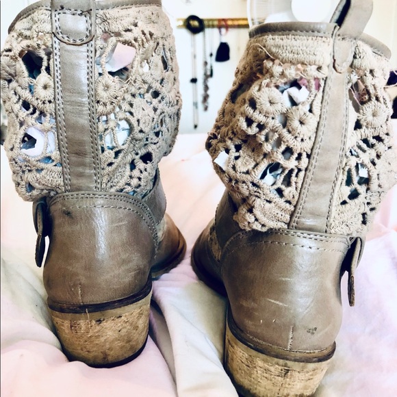 Bare Traps Palena Buckled Crochet Booties in Excellent Condition! - Picture 14 of 16